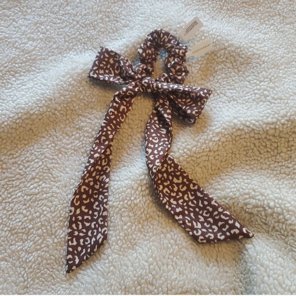 Nwt Anthropologie Hair Bow Tie